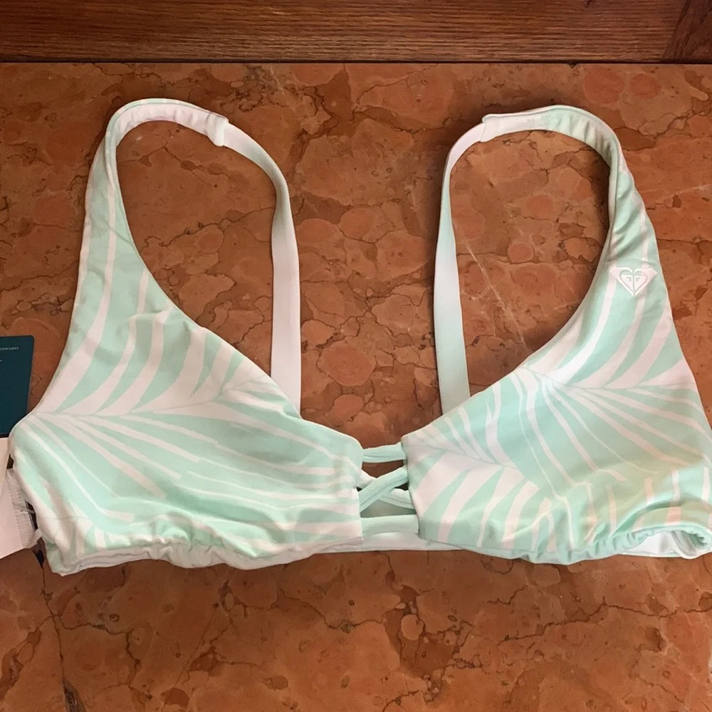 NWT Roxy Palm Tree Dreams Reversible Elongated Triangle Bikini Top - Picture 5 of 8